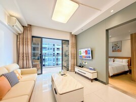 Boutique Apartment, 2 Bedrooms | Premium bedding, blackout drapes, soundproofing, iron/ironing board