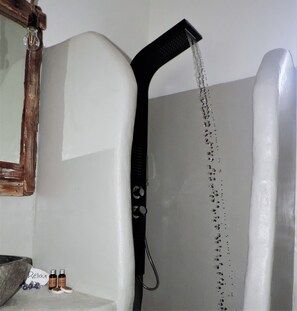 Apartment, Sea View (Casa Lea 4) | Bathroom | Hair dryer, towels, toilet paper