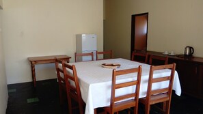 Economy villa, 4 slaapkamers, uitzicht op oceaan | Dineren in de kamer