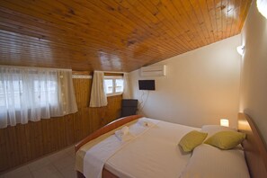 1 bedroom, free WiFi - 3M Peristil Apartment 3 *** (Split)
