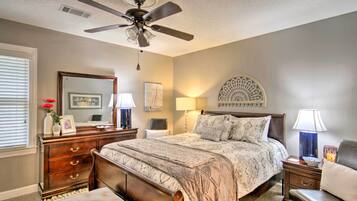 2 bedrooms, iron/ironing board, internet, bed sheets
