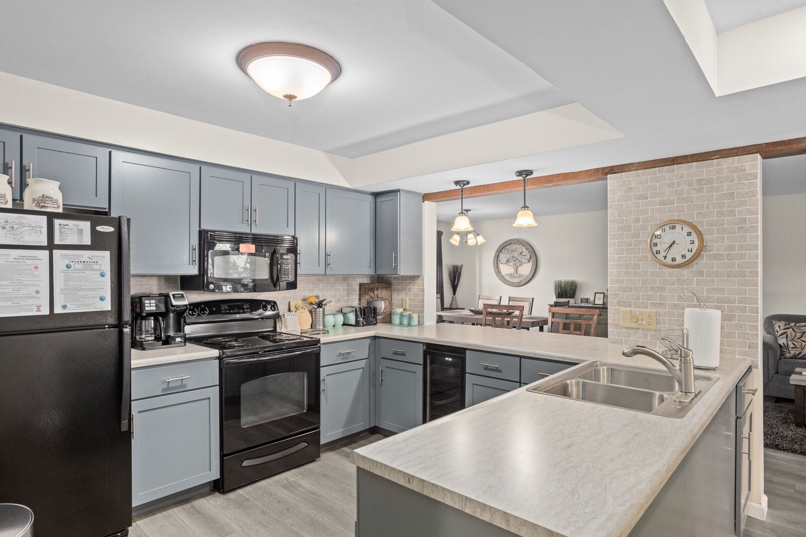 Knolls 0113 newly updated condo in Osage Beach with main channel view!