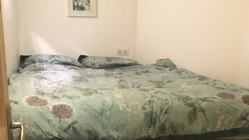 1 chambre, fer et planche Ă repasser, lit parapluie, Wi-Fi gratuit