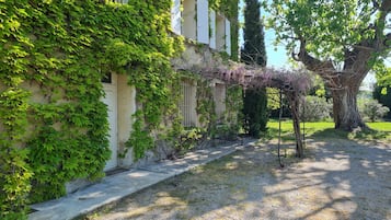 Enceinte de lâhĂ©bergement