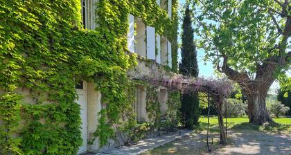 Grande maison de campagne avec piscine