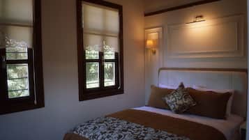 Standard Double or Twin Room | Minibar, desk, soundproofing, free cribs/infant beds