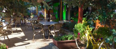 Restauration en plein air