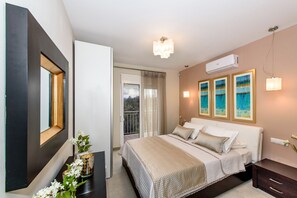 1 bedroom, in-room safe, iron/ironing board, free WiFi