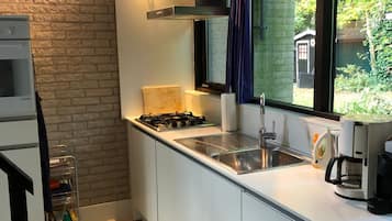 Réfrigérateur, four, plaque de cuisson, lave-vaisselle