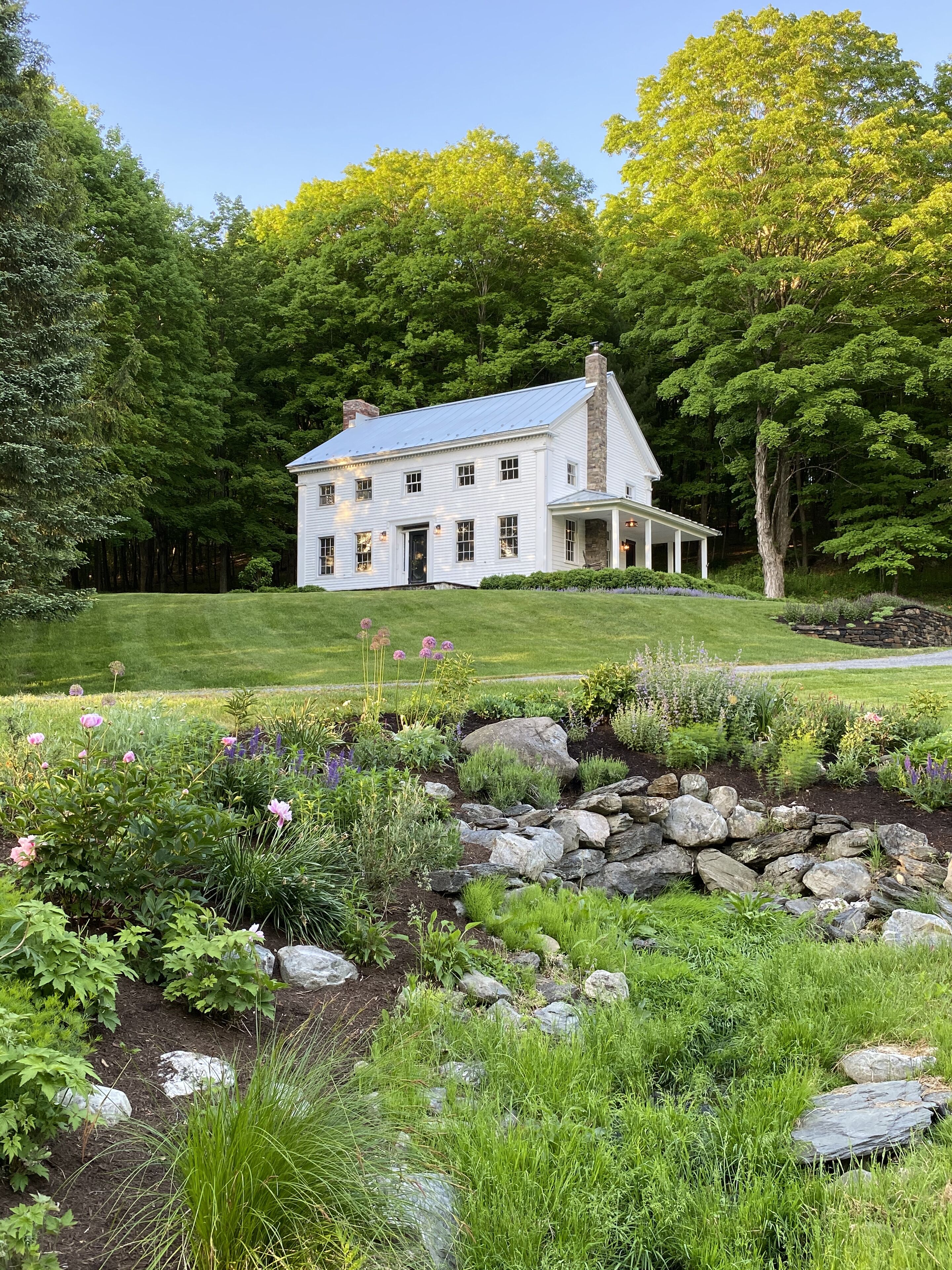 Renovated 1832 Colonial Farmhouse - Swimming Pool | Hudson River Valley