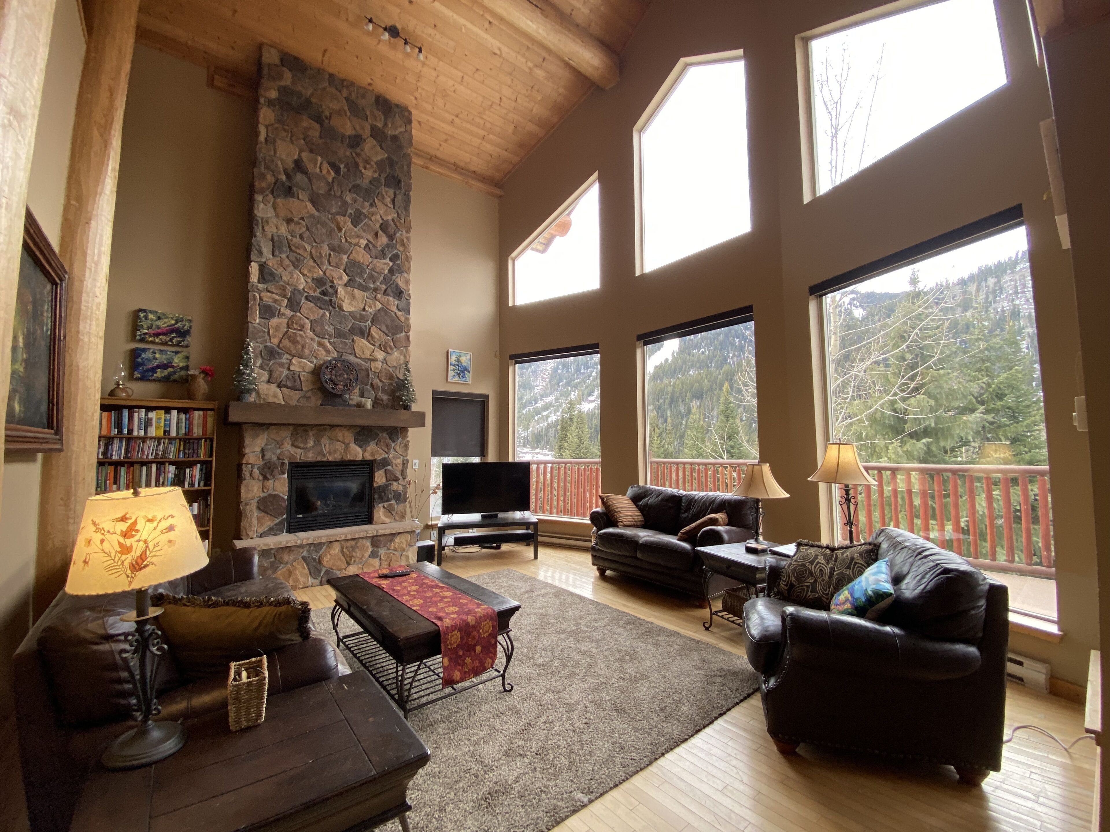 Morrisey Chalet At Sun Peaks:  Stunning Mountain Home In Pristine Setting!