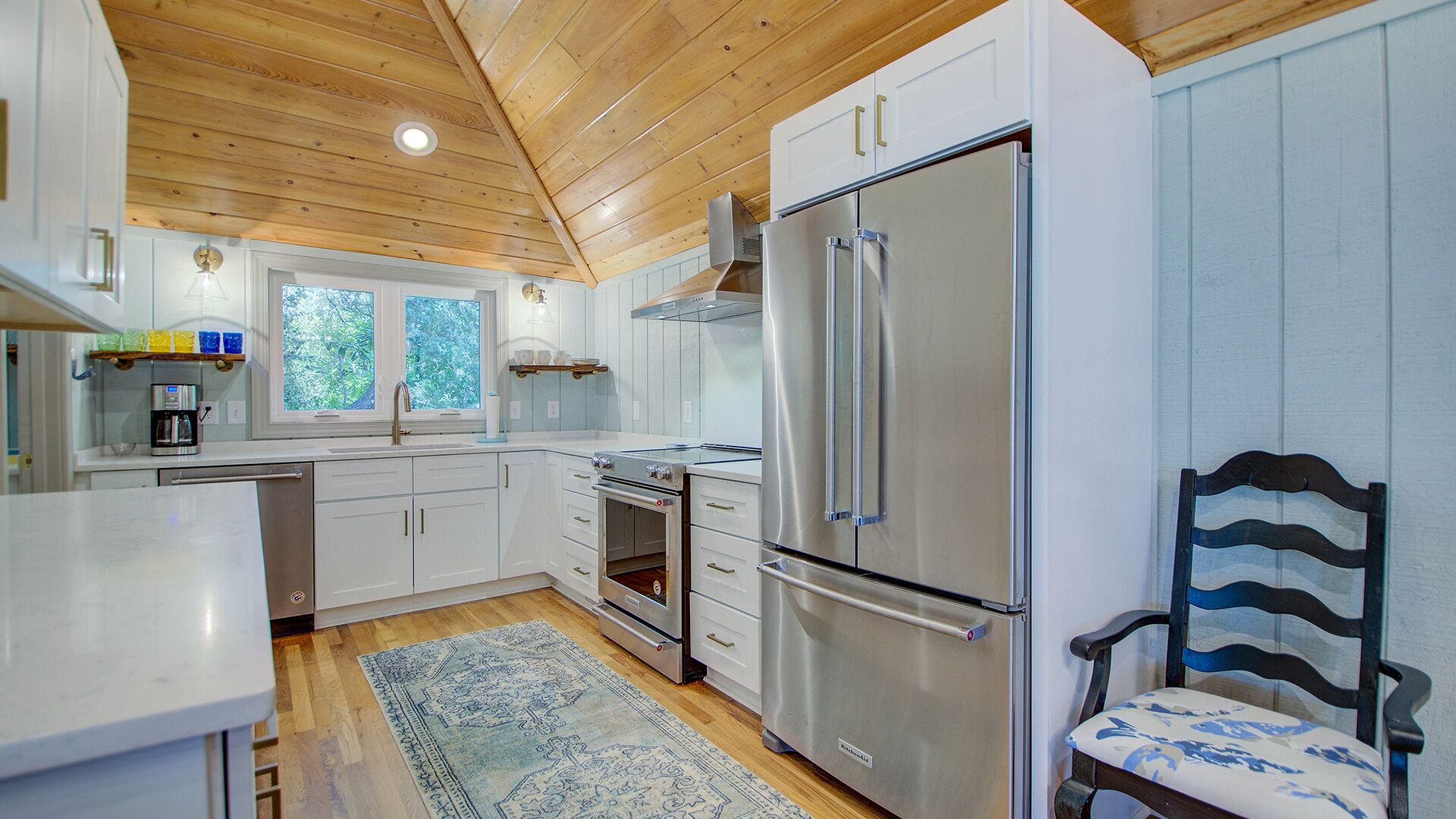 Cozy beach house just steps to the Ocean