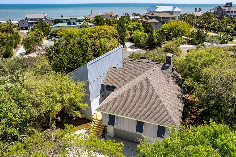 Cozy beach house just steps to the Ocean