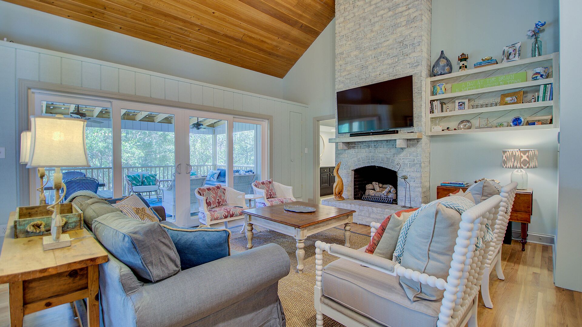 Cozy beach house just steps to the Ocean