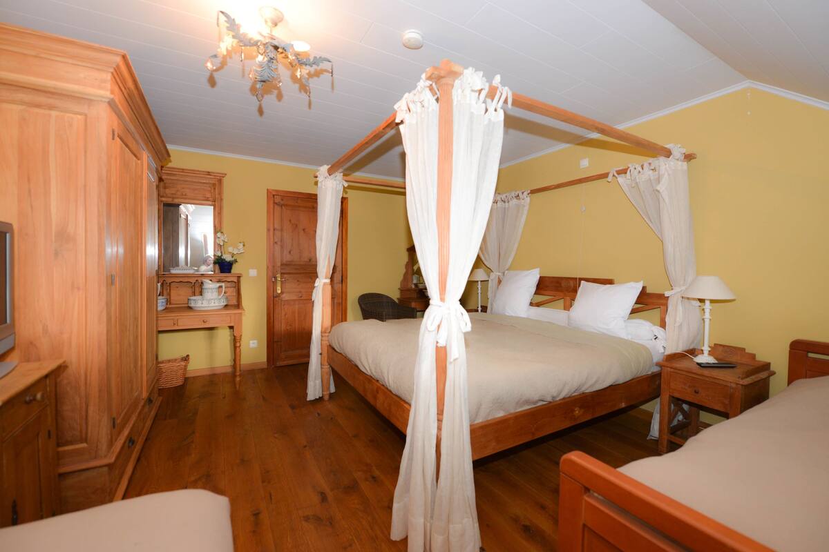 Quadruple Room (L'amenitie) | Minibar, soundproofing, iron/ironing board, free WiFi