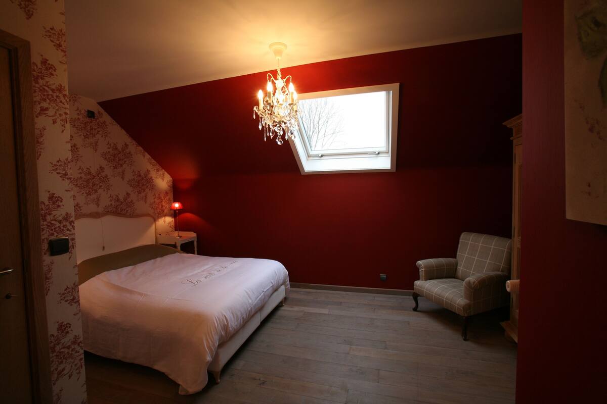 Quadruple Room (L'armour) | Minibar, soundproofing, iron/ironing board, free WiFi
