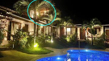 Chambre Double, 1 très grand lit, vue mer | Draps en coton égyptien, literie de qualité supérieure, minibar