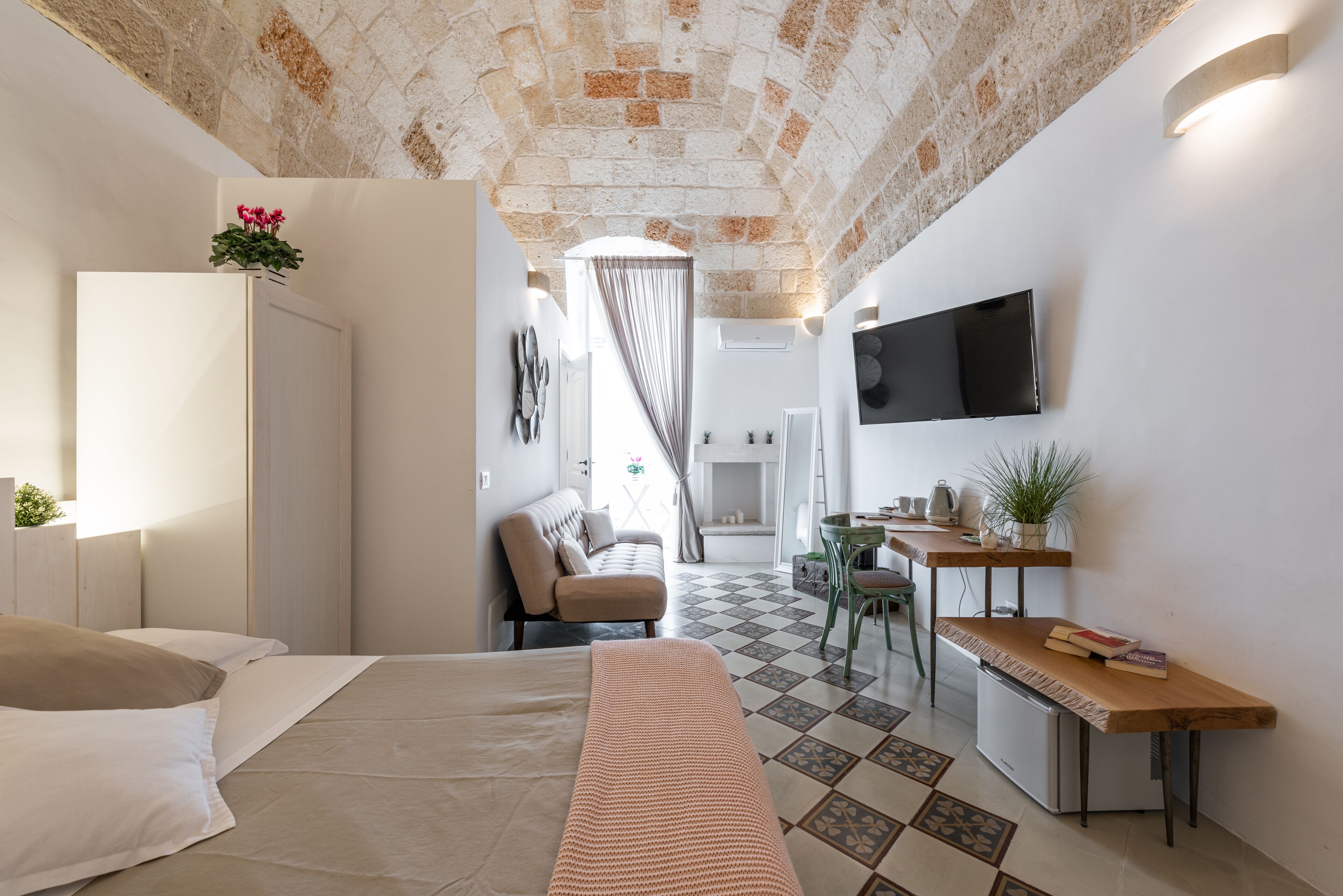 华丽双人房, 1 张大床 | 高档床上用品、迷你吧、特色装修、办公桌