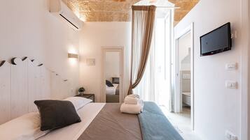 Habitació doble tradicional, 1 llit de matrimoni | Roba de llit d'alta qualitat, minibar i decoració individual