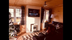 Cottage, 2 Bedrooms | Living area | Plasma TV, fireplace, DVD player - Eagle lodge (Morpeth)