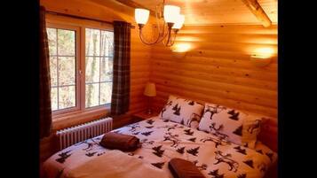 Individually decorated, individually furnished, soundproofing, free WiFi