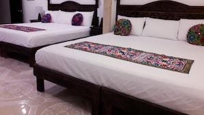 Family Room, Multiple Beds, Non Smoking, City View | 1 bedroom, in-room safe, blackout drapes, soundproofing - Hotel Peregrina (Valladolid)