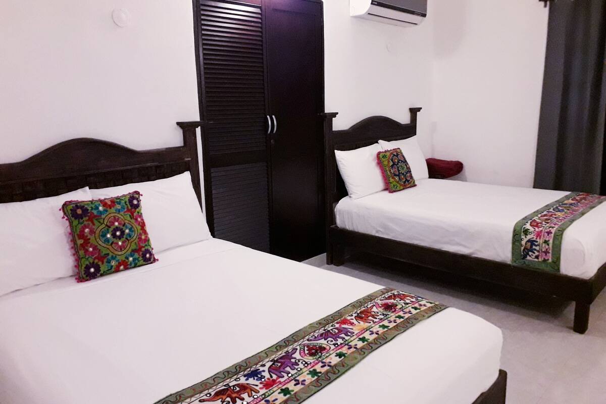 Standard Room, 2 Double Beds, Non Smoking | 1 bedroom, in-room safe, blackout drapes, soundproofing