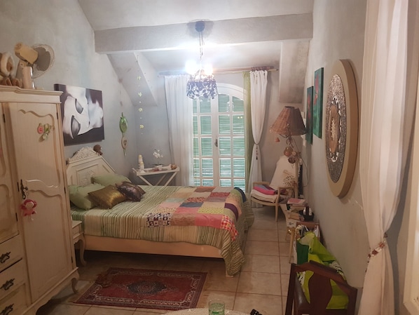5 bedrooms