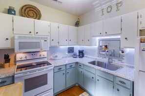 Fridge, microwave, oven, stovetop - Beach Vibes #204 Beautiful 1 Bed + Sleeper, Pool (Isle of Palms)