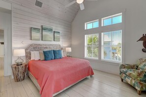 3 bedrooms, iron/ironing board, Internet, bed sheets