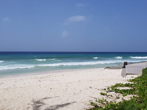 2 minute Walk to Beach, Newly Renovated, 2 Bed 2 Bath Apartment #1
Shenstone