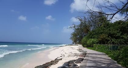 2 Minuten zu Fuß zum Strand, neu renoviert, 2 Schlafzimmer, 2 Badezimmer, Apartment Nr. 1