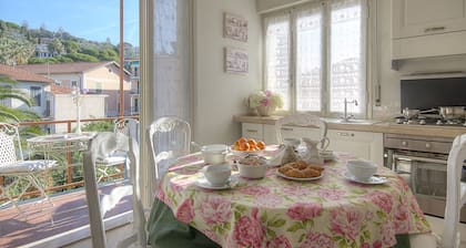 ‚CASA GRANDIS‘ Charme im Herzen von Bordighera