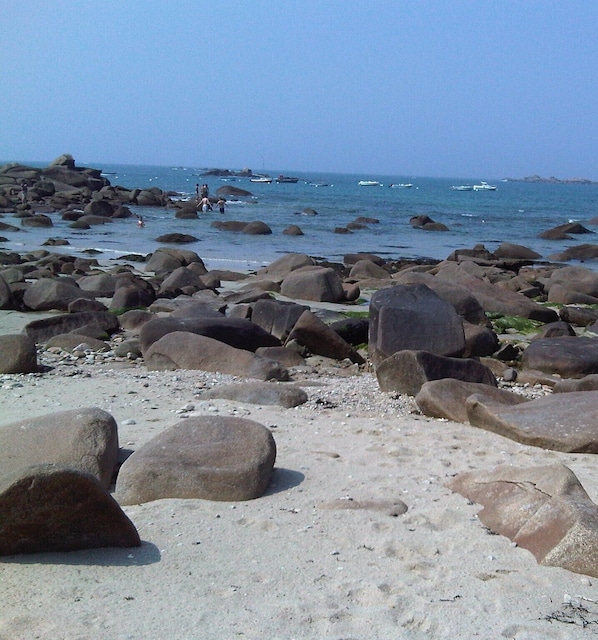 Beach nearby, sun-loungers