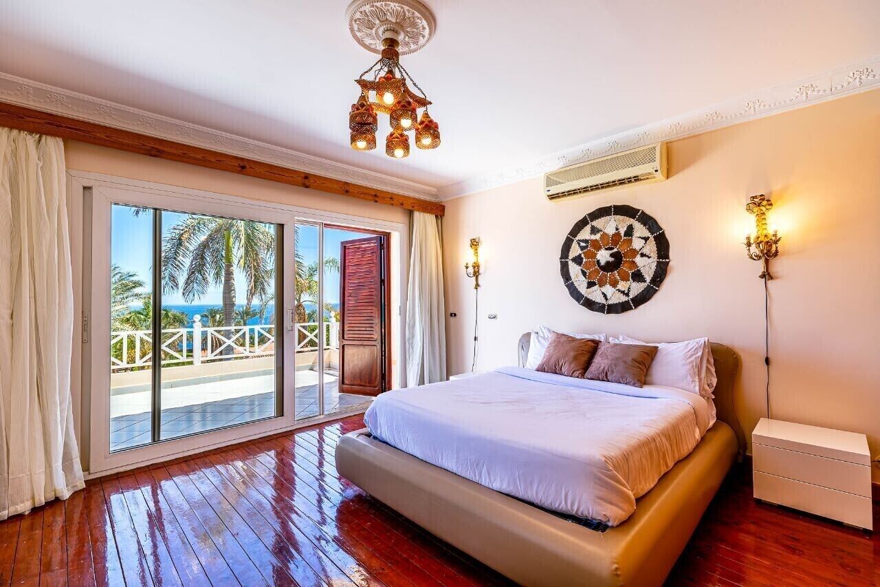 4 makuuhuonetta, vauvan matkasänky, ilmainen Wi-Fi, vuodevaatteet