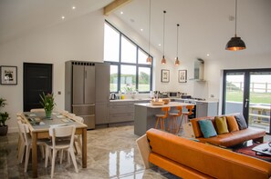 Interior - Stunning luxury cliff top retreat - direct access to the South West Coast Path. (Bude)