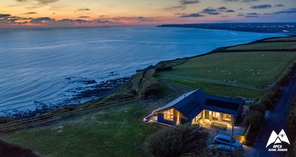 Stunning luxury cliff top retreat - direct access to the South West Coast Path.