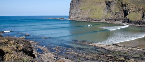 靠近海滩