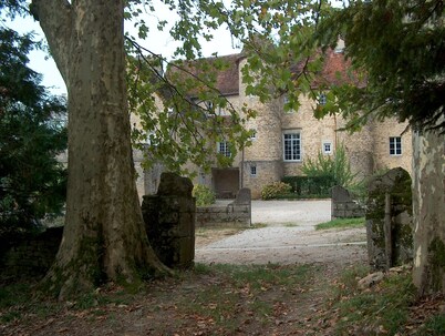 Landmarked stone house by a stream with extraordinary charm