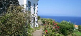 Country Cottage - Cedros, typical Azorien Big House with garden and seaview