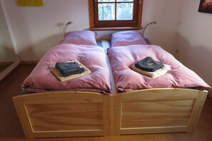 1 habitación, escritorio, wifi gratis y ropa de cama 