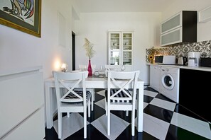 Dining - Stylish Casa Lavanda with private pool and garden in Vrsar (Vrsar)