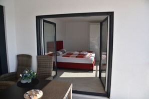 2 habitaciones y caja de seguridad en la habitación 