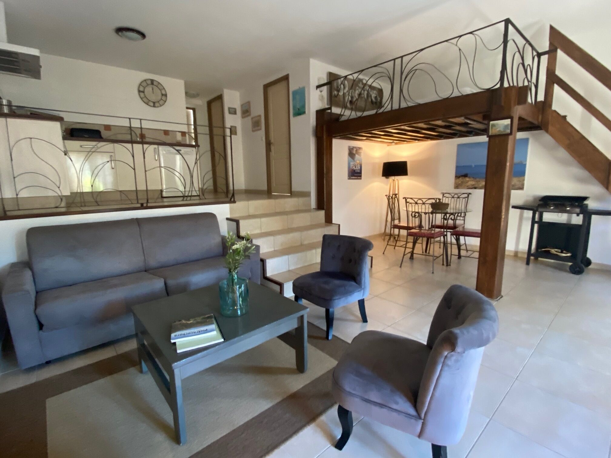 Air-conditioned apartment rental deals LOFT, QUIET site, 1km beach