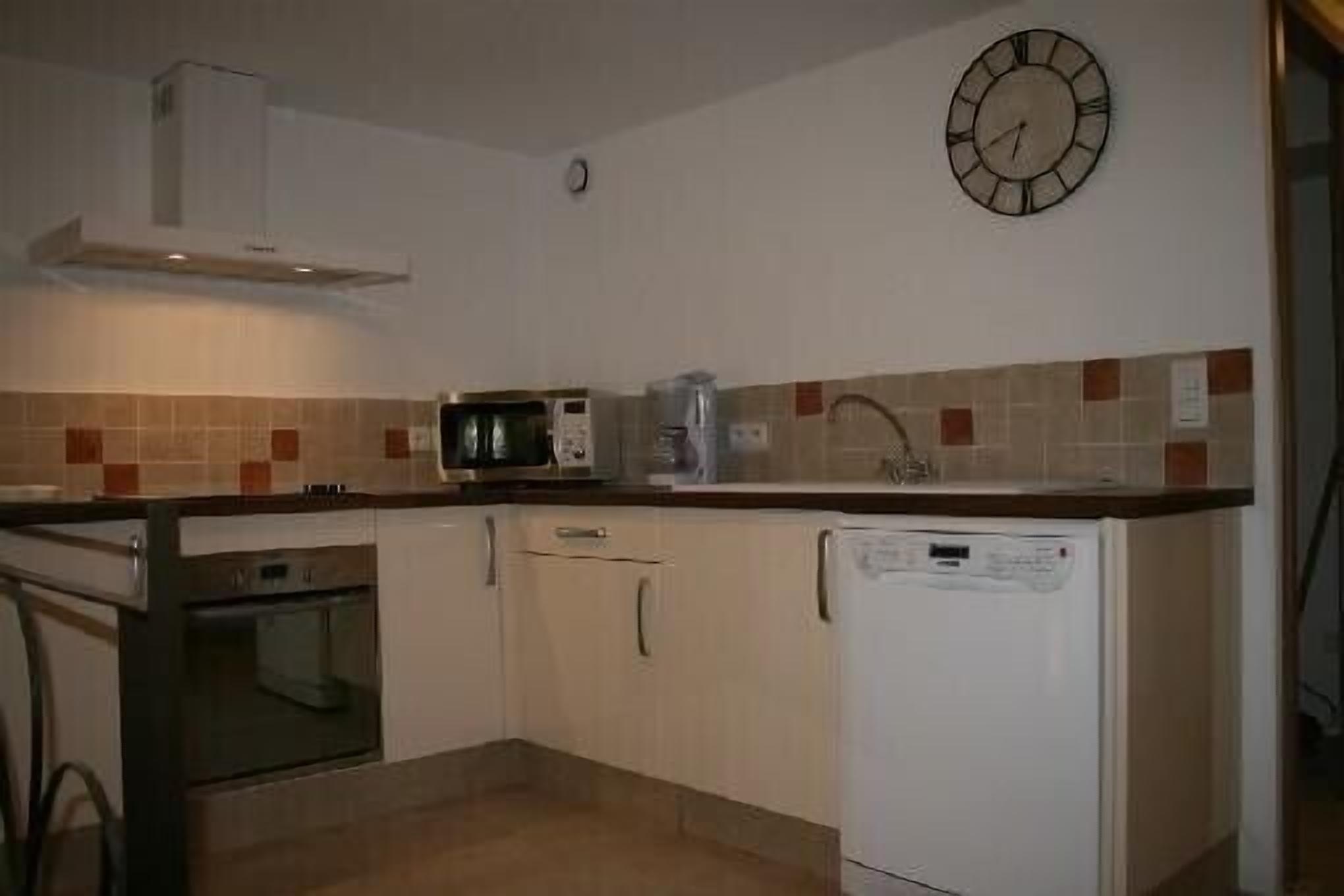 Air-conditioned apartment rental deals LOFT, QUIET site, 1km beach