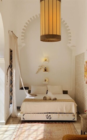 5 bedrooms, iron/ironing board, travel crib, free WiFi