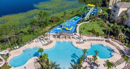 Resort with free waterpark, 1 1/2 miles from Disney!