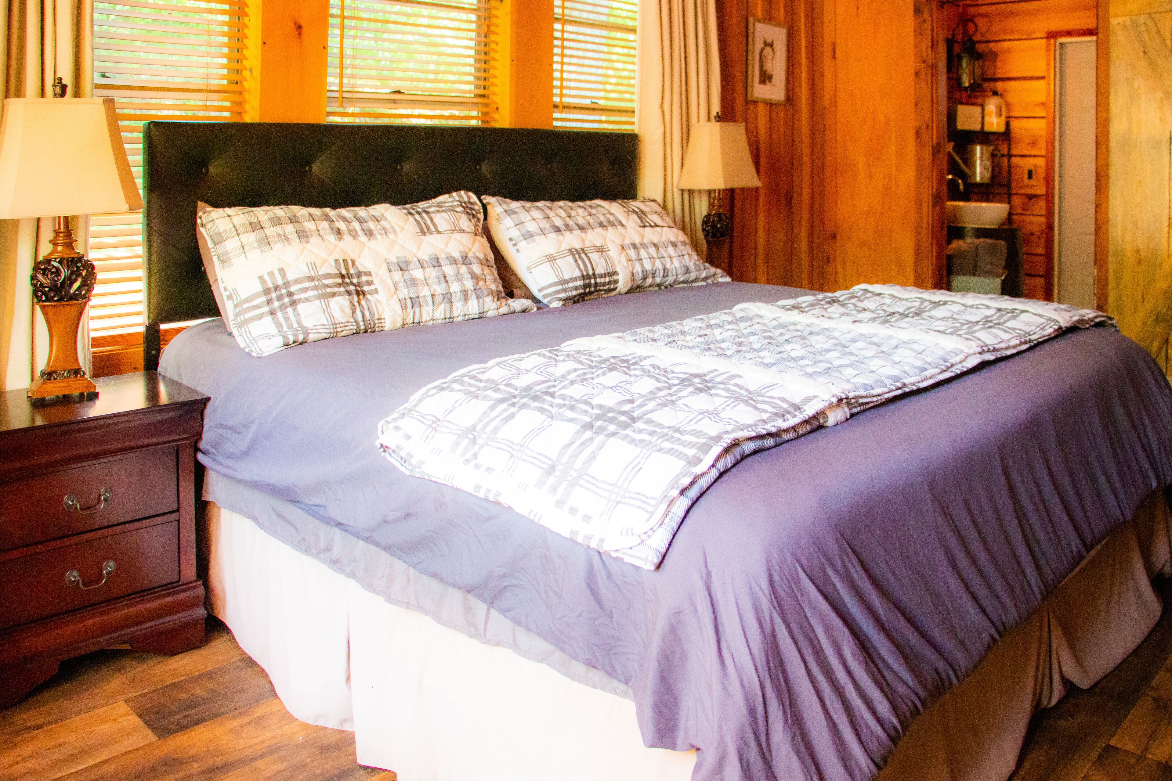 ~ Rustic Knotty Pine Walls and Ranch Style Charm ~