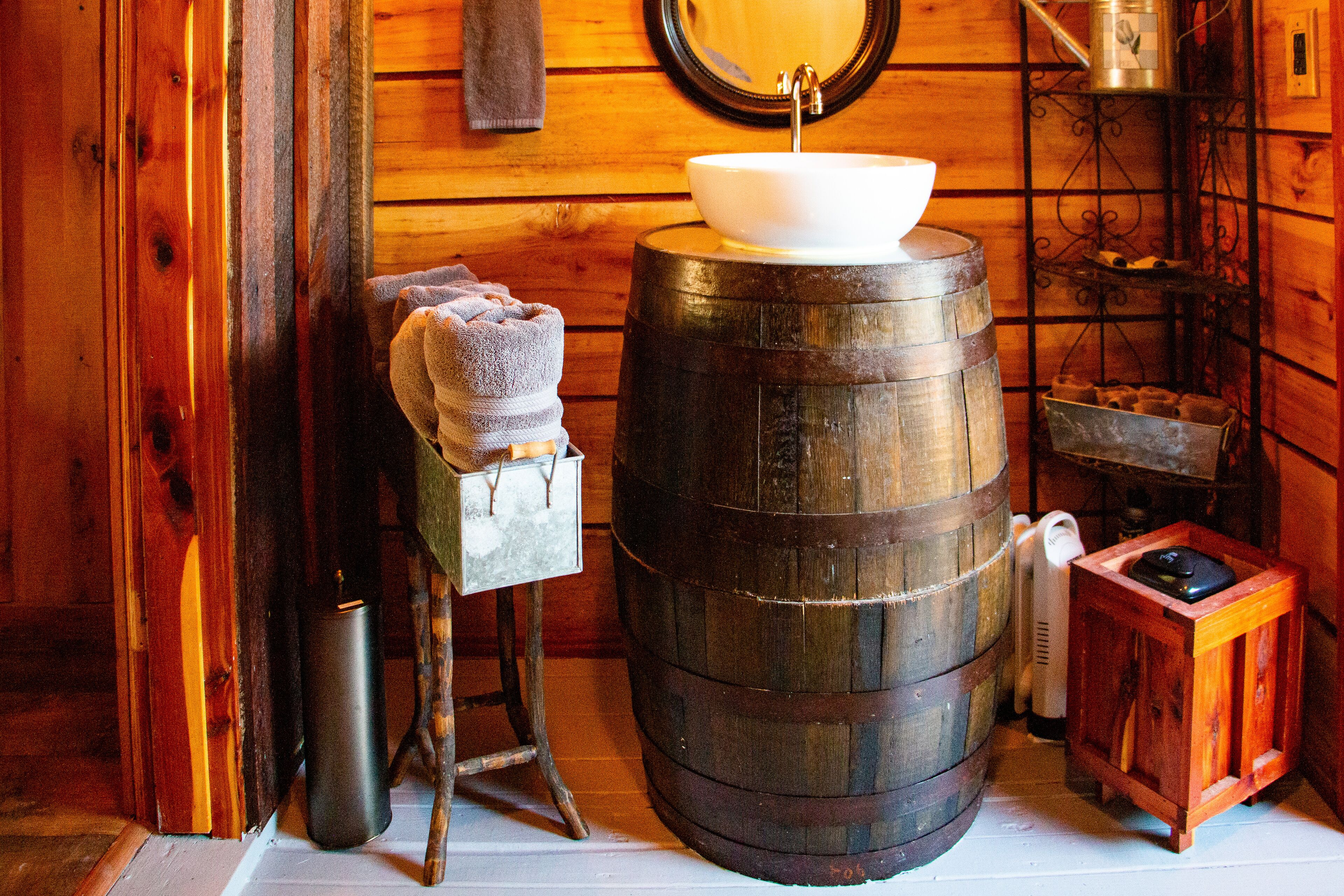 ~ Rustic Knotty Pine Walls and Ranch Style Charm ~
