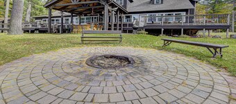 INCREDIBLE 8br 4ba Log House, Big St Germain Lake, Outdoor Covered Bar, Beach